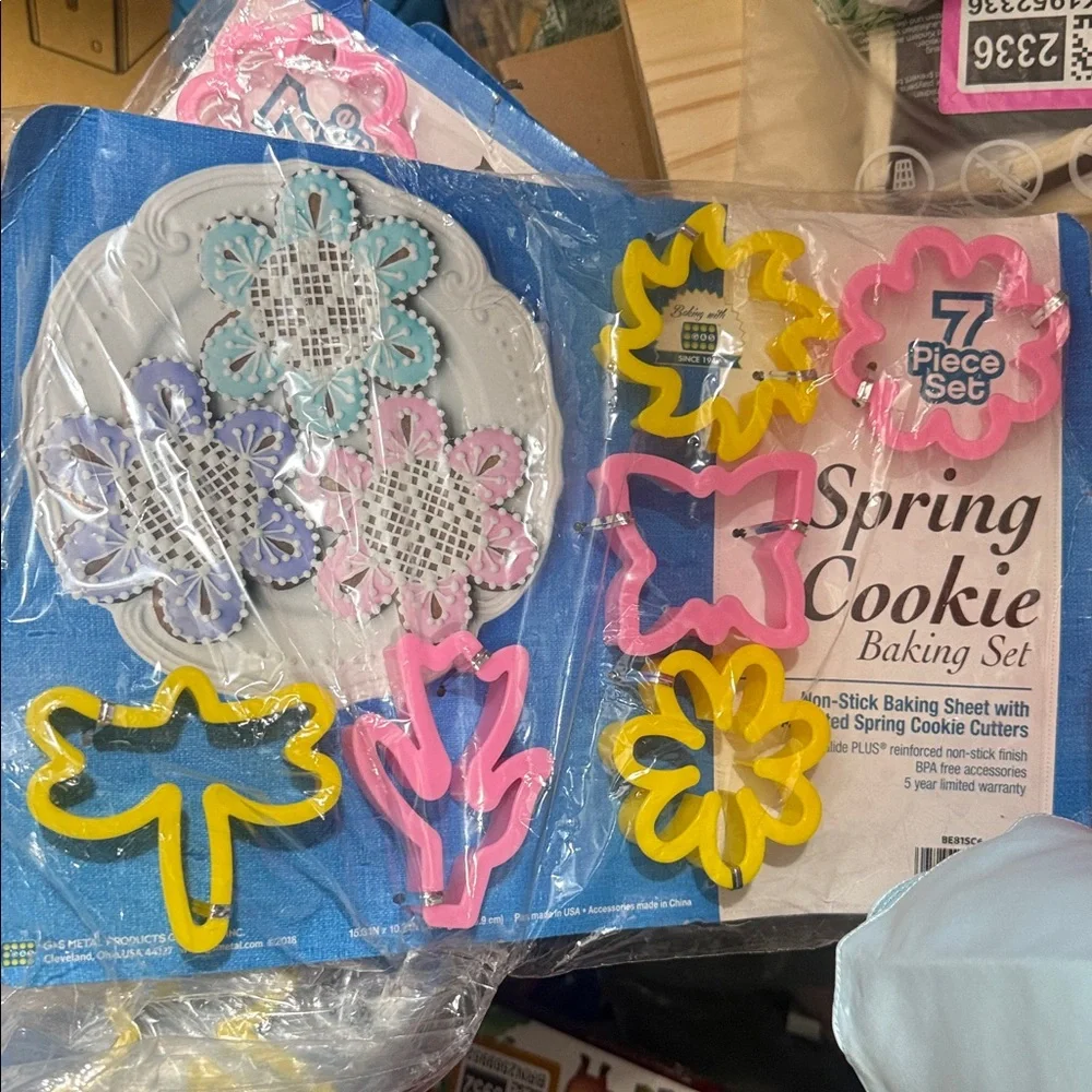 Spring Cookie Baking Set - Pink, Yellow, Blue Cutters